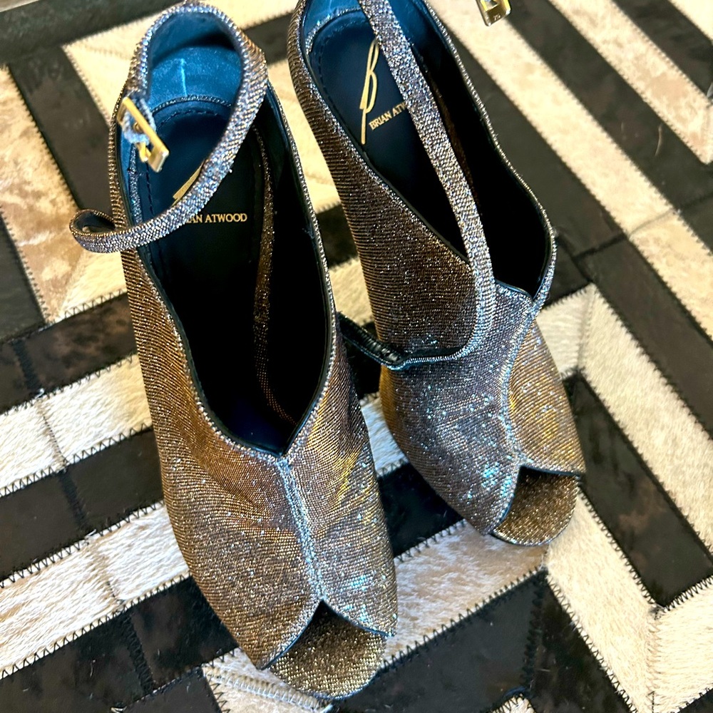 Gorgeous silver sparkle heels
